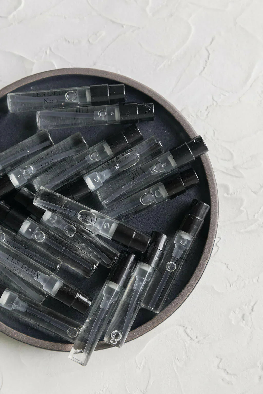 No. 1 - Bois Sacré - Incense, Cedarwood, Oud, Jasmine - Les Deux Fragrances