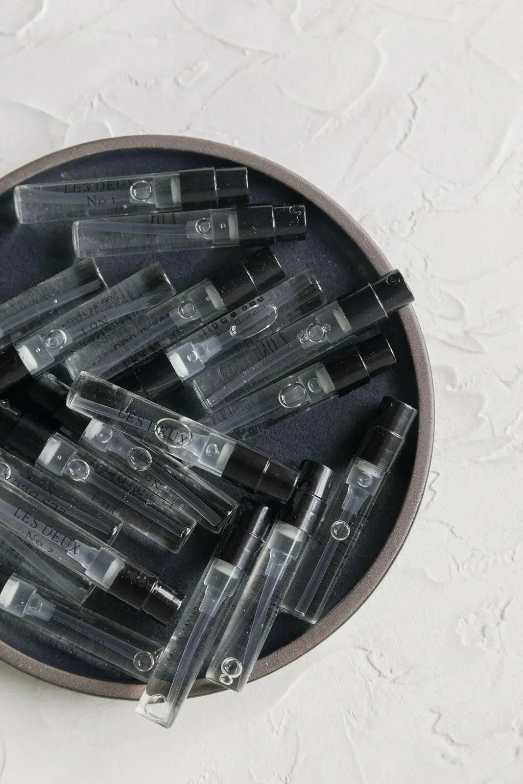 No. 1 - Bois Sacré - Incense, Cedarwood, Oud, Jasmine - Les Deux Fragrances