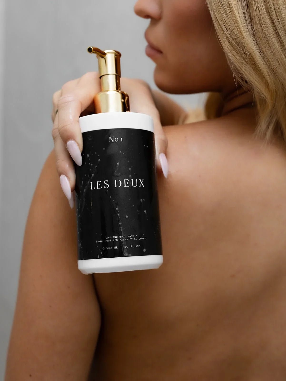 No. 1 - Bois Sacré Body Wash - Les Deux Fragrances