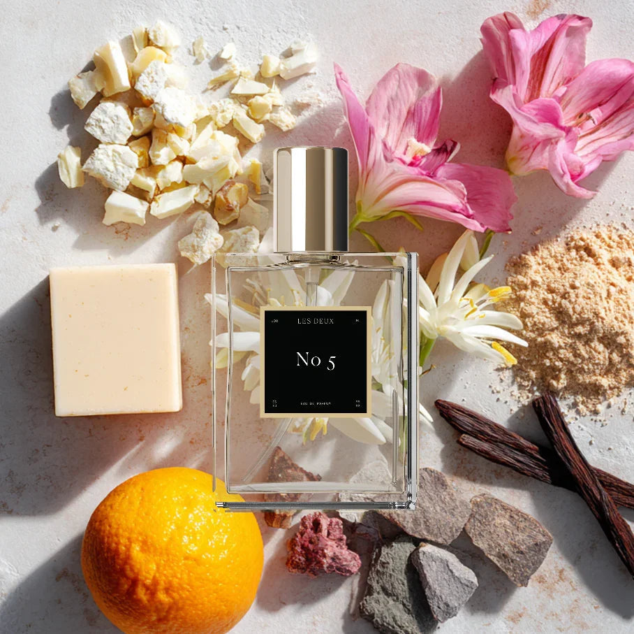 No. 5 - Fleur Silencieuse Perfume - Les Deux Fragrances