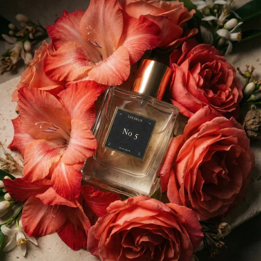 No. 5 - Fleur Silencieuse Perfume - Les Deux Fragrances